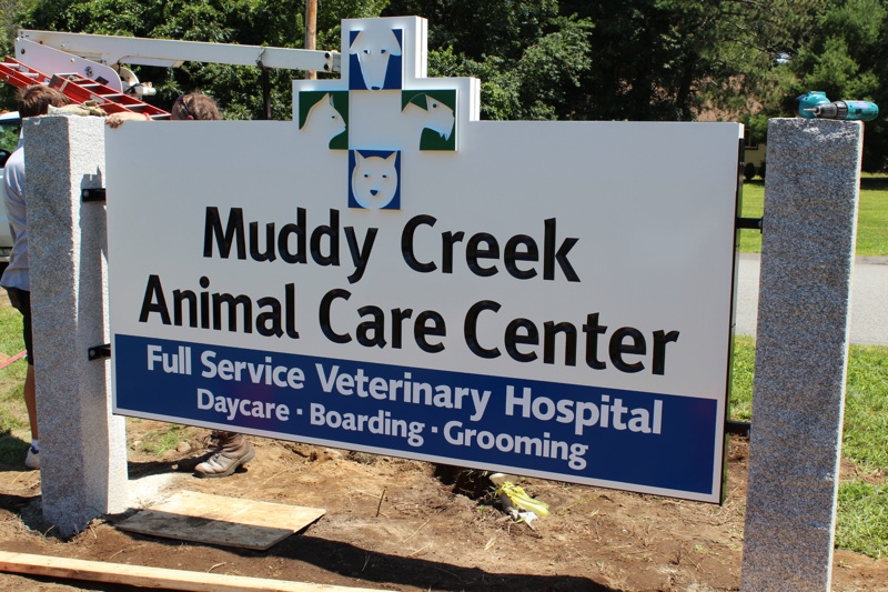 Muddy Creek - Freestanding Sign